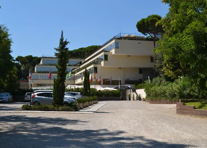 Cardinal St. Peter Otel