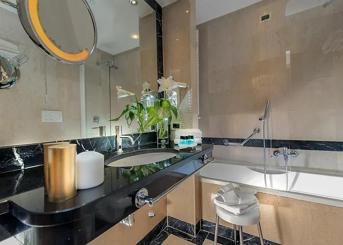 Otel Cardinal St. Peter