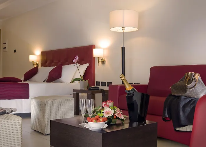 Cardinal St. Peter Otel 4*