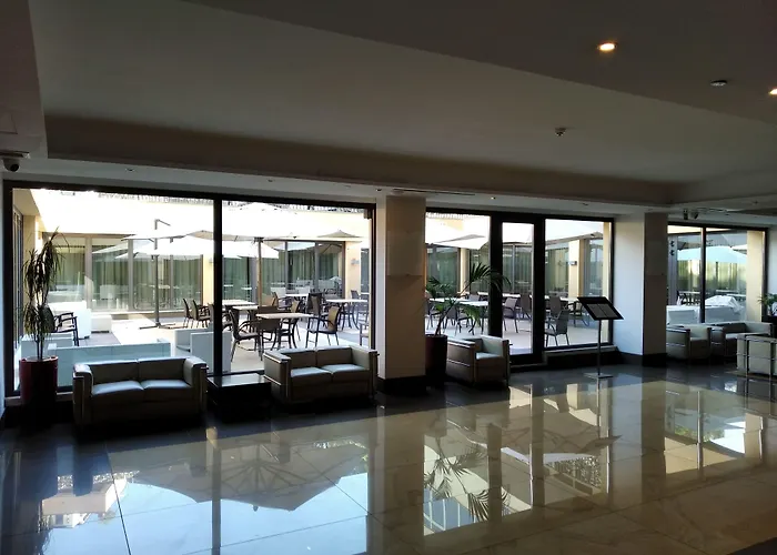 Cardinal St. Peter Otel 4*