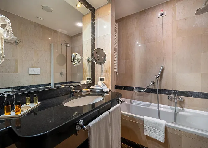 Otel Cardinal St. Peter 4*